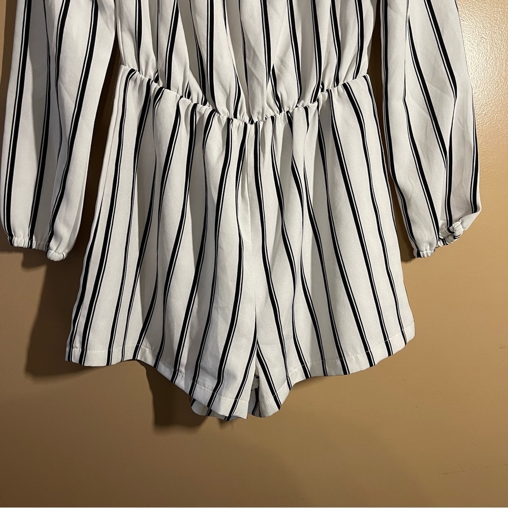 Missguided Black & White Striped Long Sleeve Romper Women’s Size 6 - Picture 4 of 6